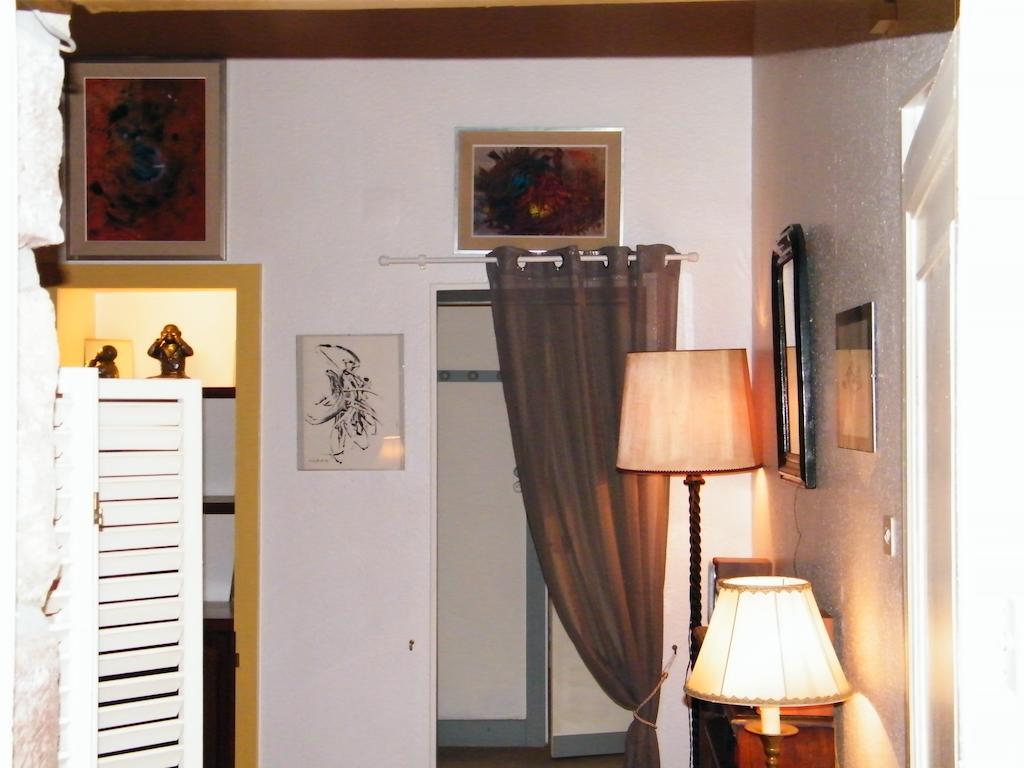Villa Des Capucins Luxeuil-les-Bains Quarto foto